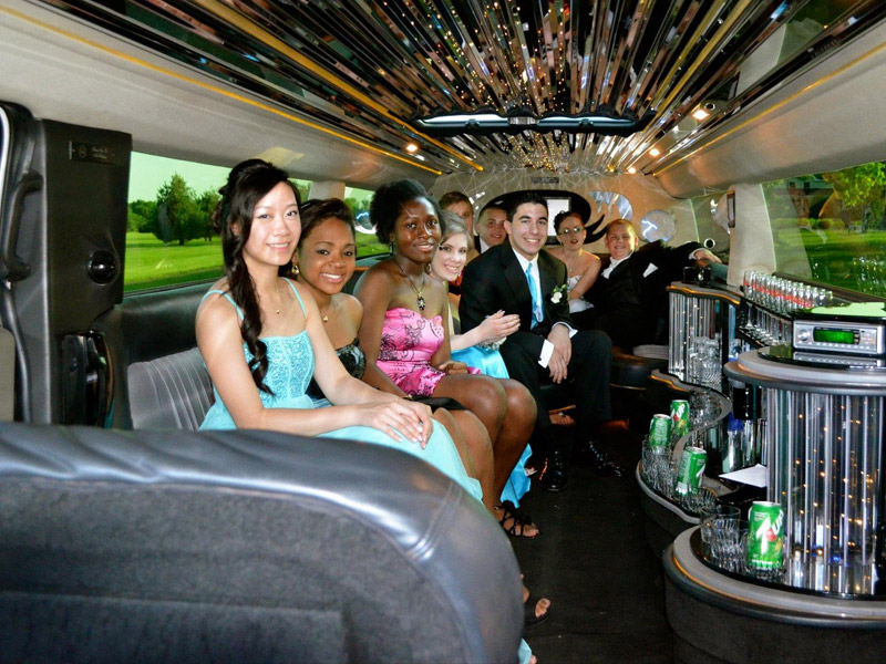 Night Clubs in NYC – Arrive in Style with Our Limo & Car Service
