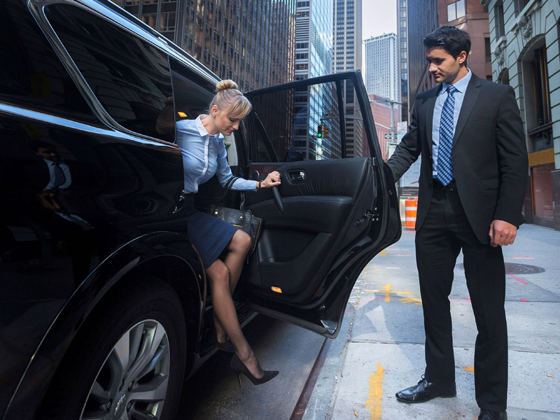Manhattan to JFK Limo Service in New York - JFK Limo Car Service